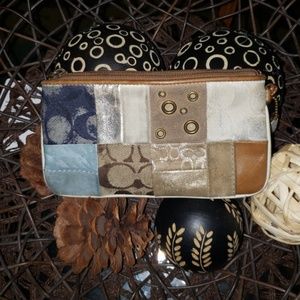 💫 Coach Wristlet💫